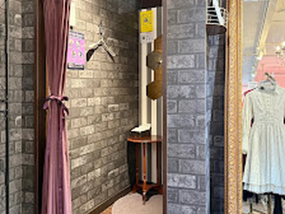 ATELIER PIERROT Laforet Harajuku – Gothic Lolita Flagship Store in Tokyo