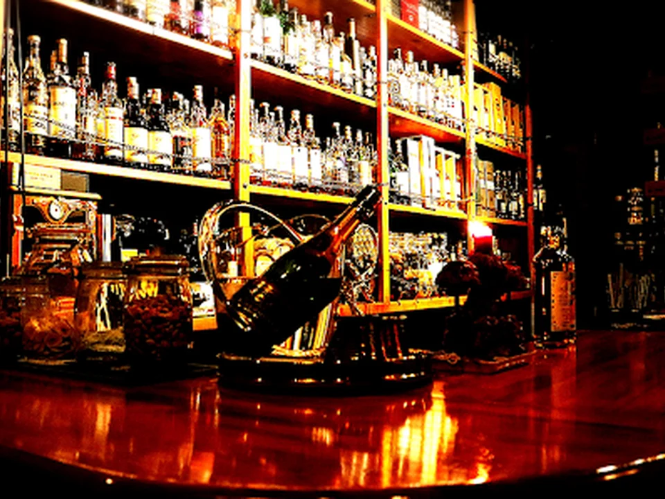 BAR LIVET Whisky & Cocktail ( SHINJUKU )