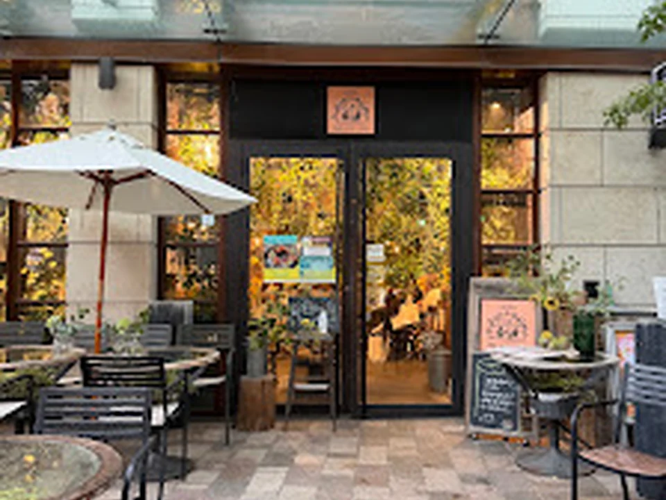 青山フラワーマーケットティーハウス赤坂Bizタワー店