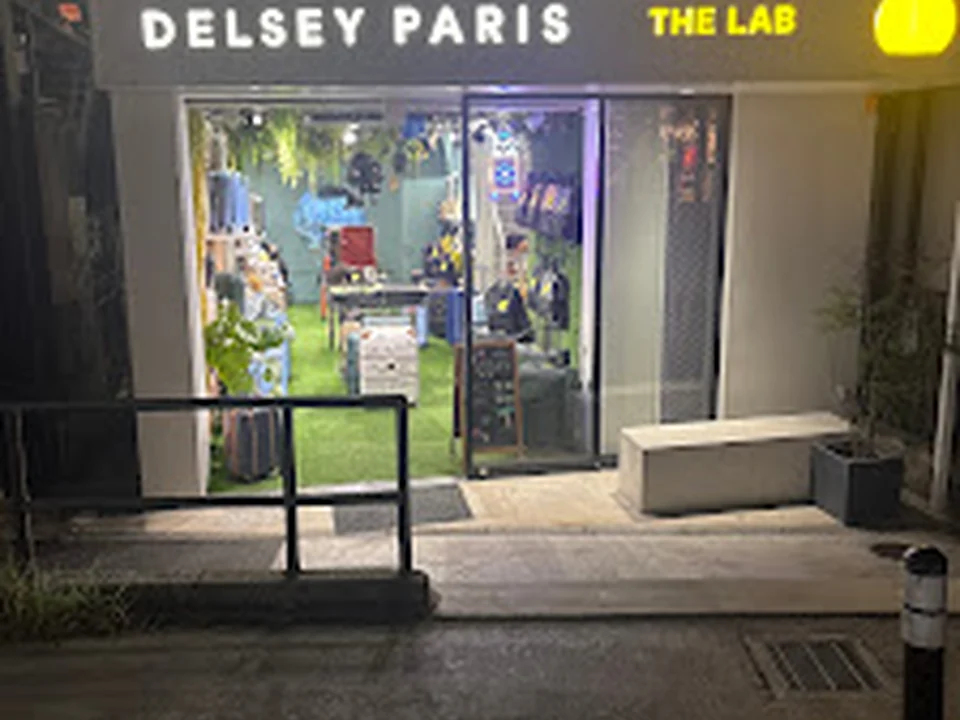 DELSEY PARIS Flagship Store