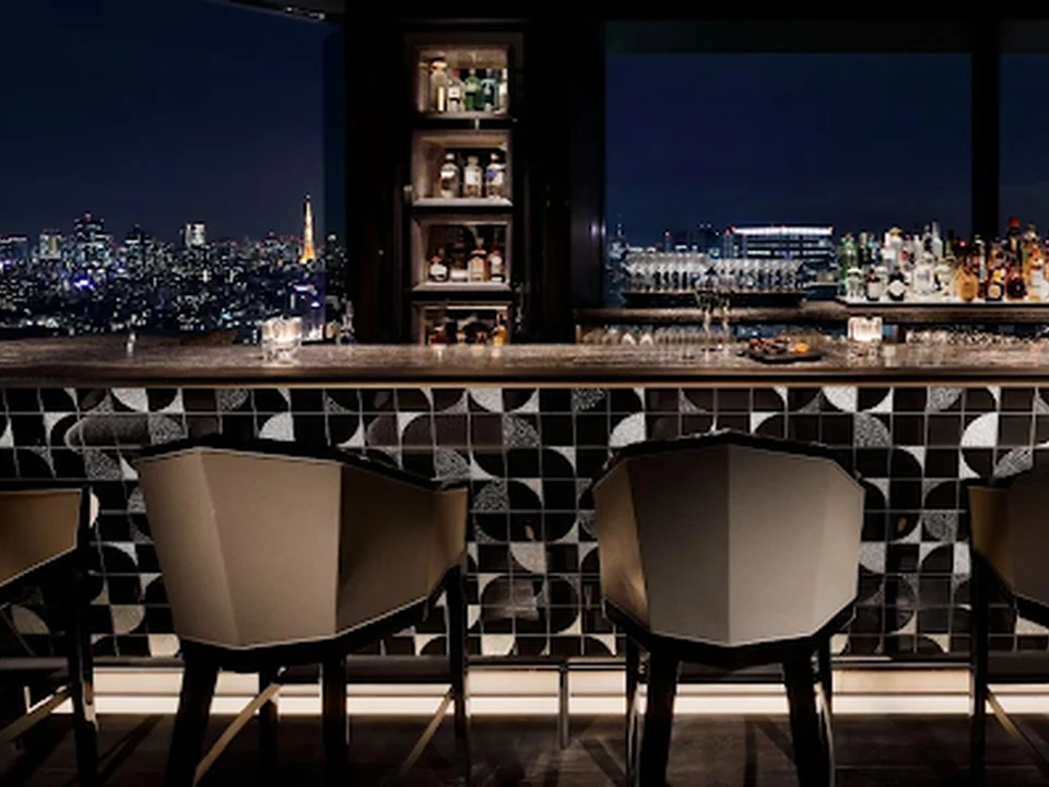 DINING ＆ BAR TABLE 9 TOKYO