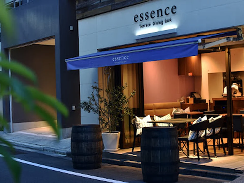 エッセンス テラスダイニングバー essence Terrace Dining BAR