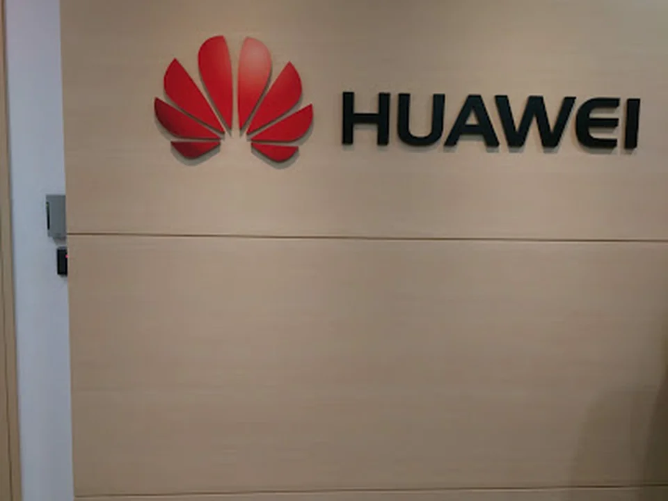 華為技術日本㈱ 端末本部（HUAWEI japan）