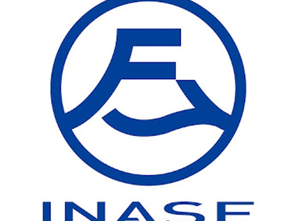 解体工事 INASE株式会社