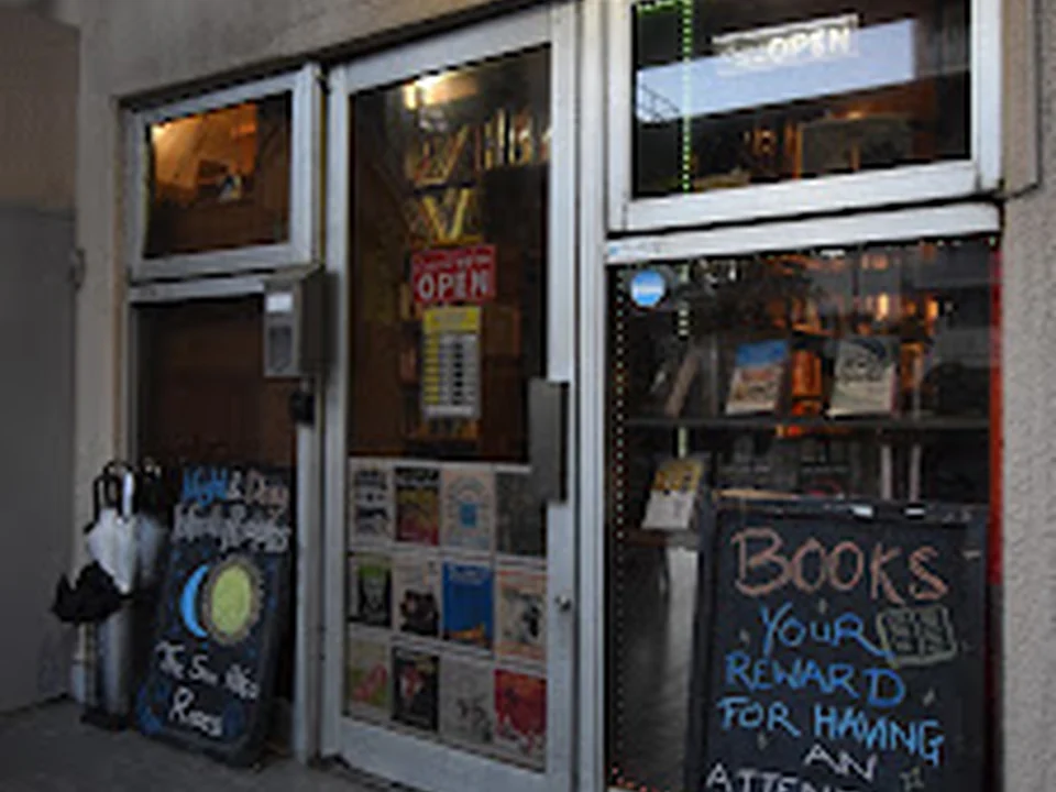 Infinity Books Japan