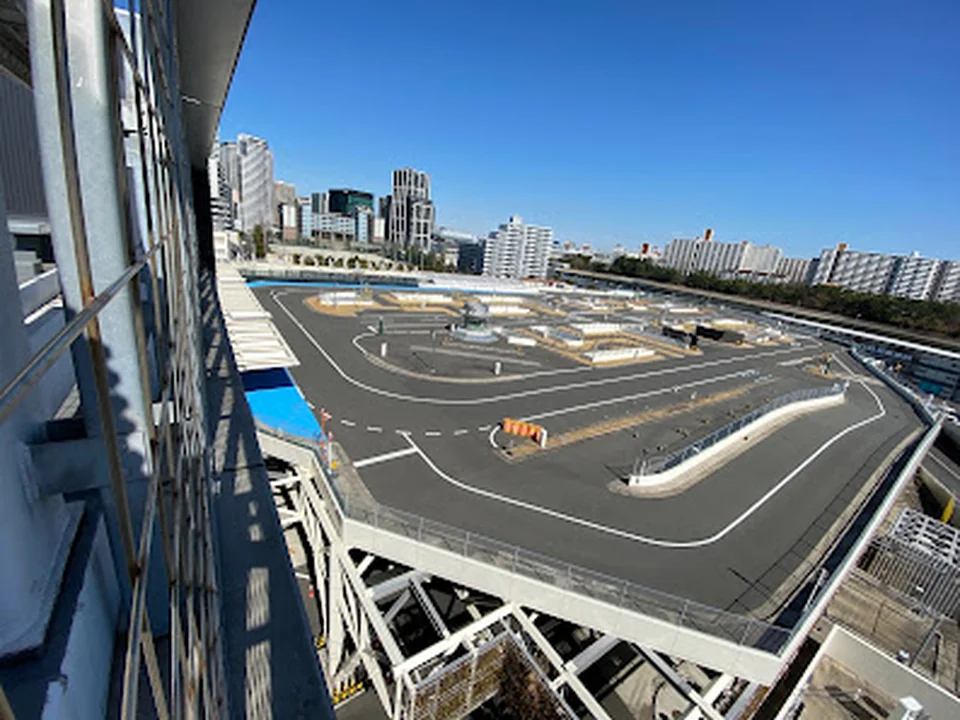 kiki driving school English