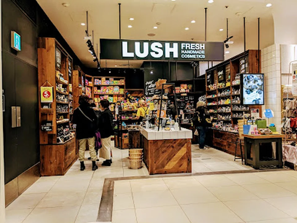 LUSH 上野マルイ店