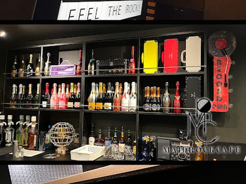 MAIDROCKCAFE