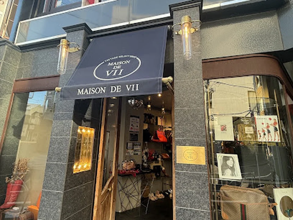 MAISON DE VII