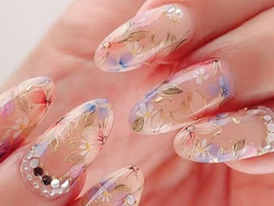 Nail & Eyelash LeeB