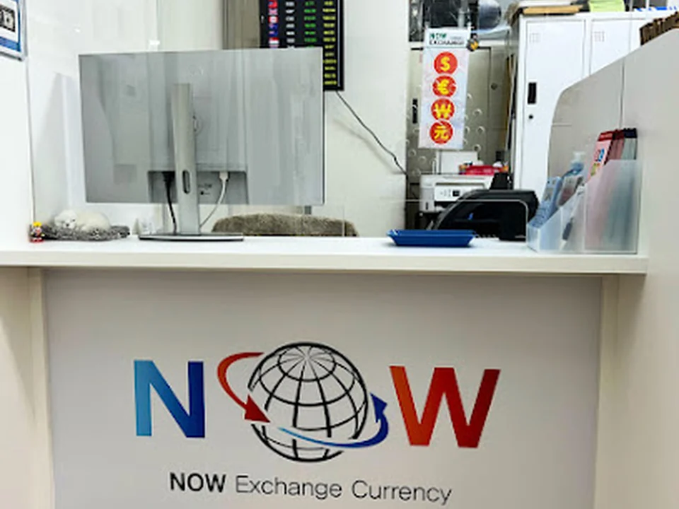 外貨両替専門店 NOW CURRENCY EXCHANGE KABUKICHO