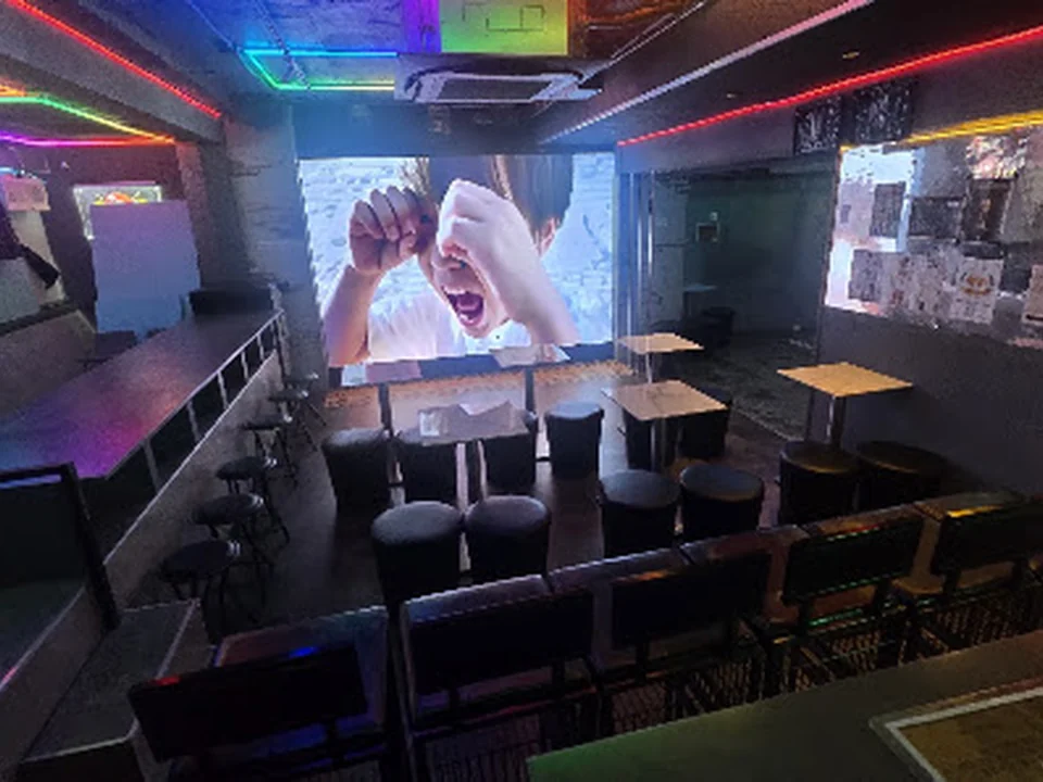 PUB Q Billiard Darts Bar