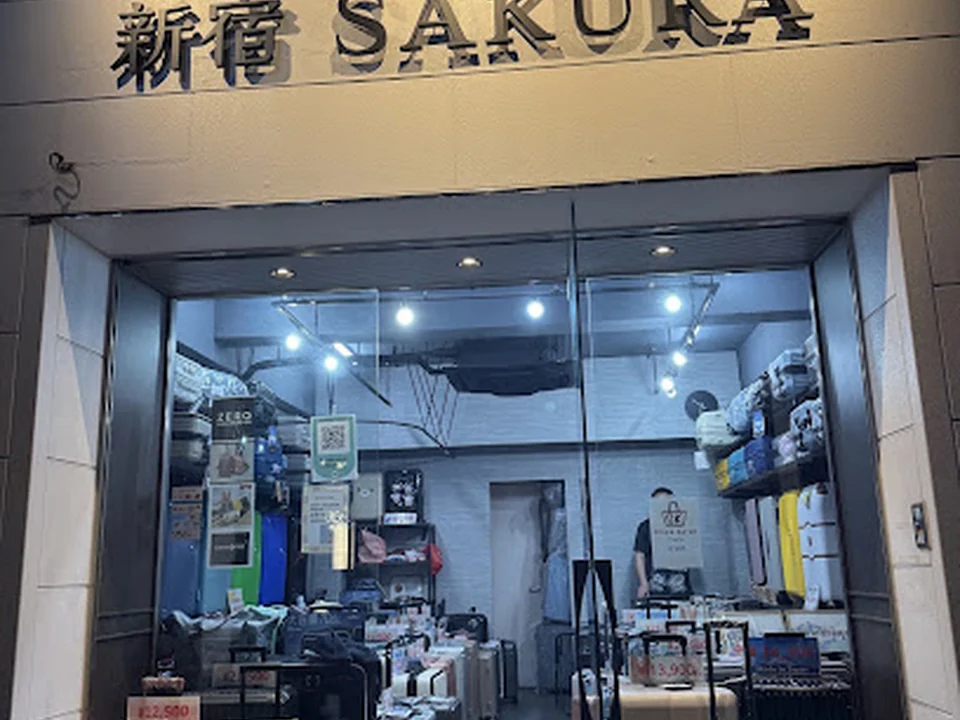shinjuku sakura luggage suitcase store