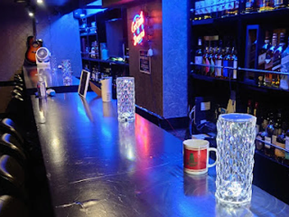 Sports & Music Bar 44