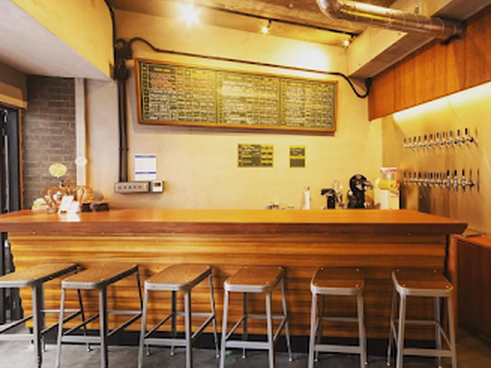 TAP&CROWLER Shibuya - Craft Beer Bar Tokyo
