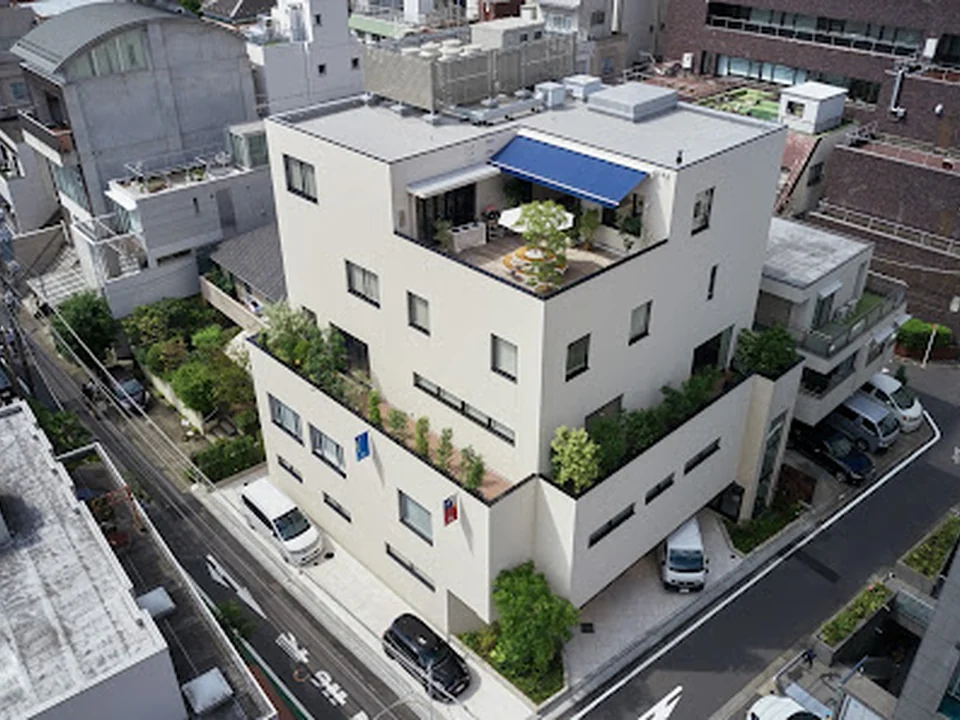 日本ベッド製造㈱ 本社 / ショールーム 青山