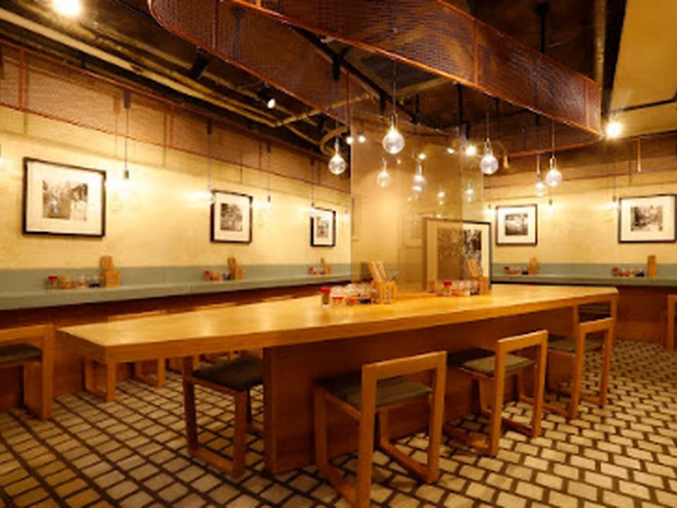 フォーティントーキョー 池袋店