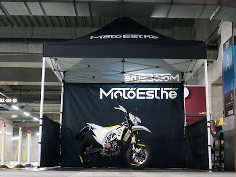 秋葉原UDX駐車場バイクウォッシュサービス