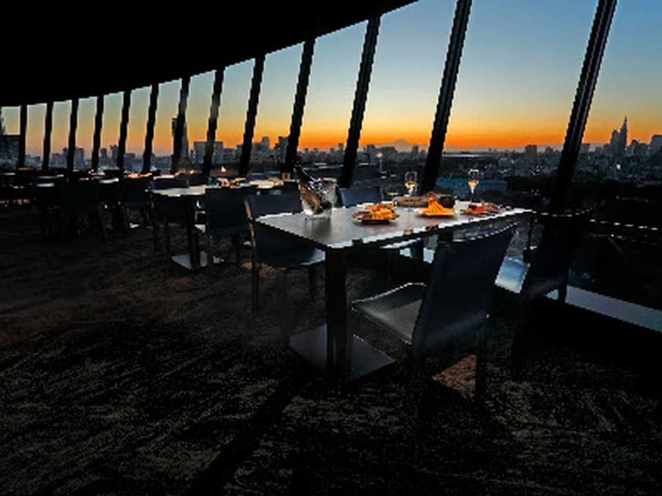 VIEW & DINING THE SKY