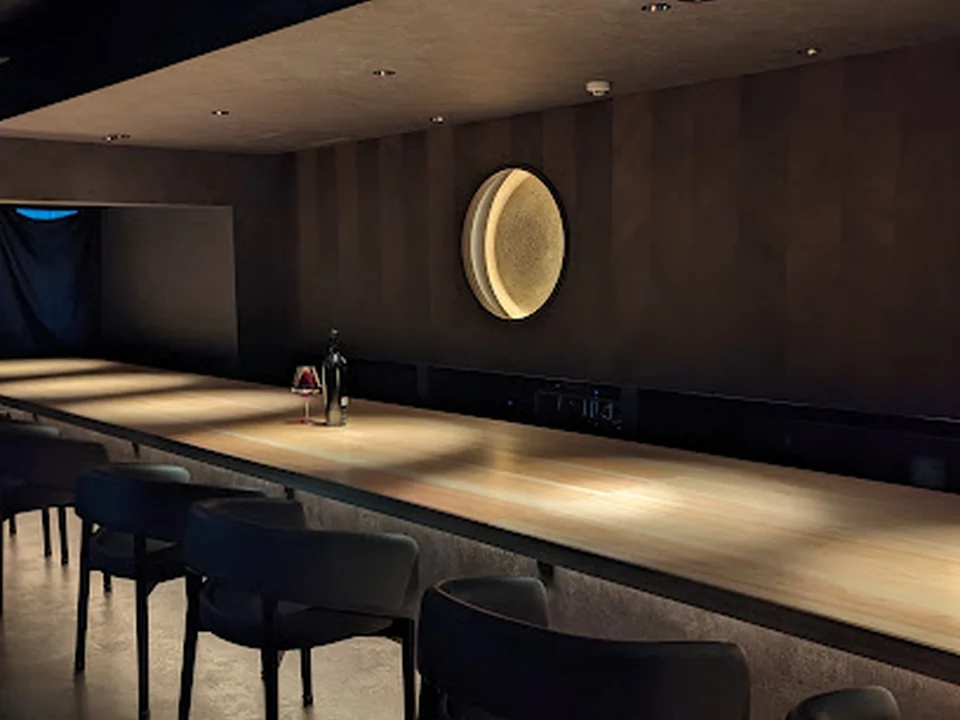WineBar Pluribus（ワインバープルリバス）