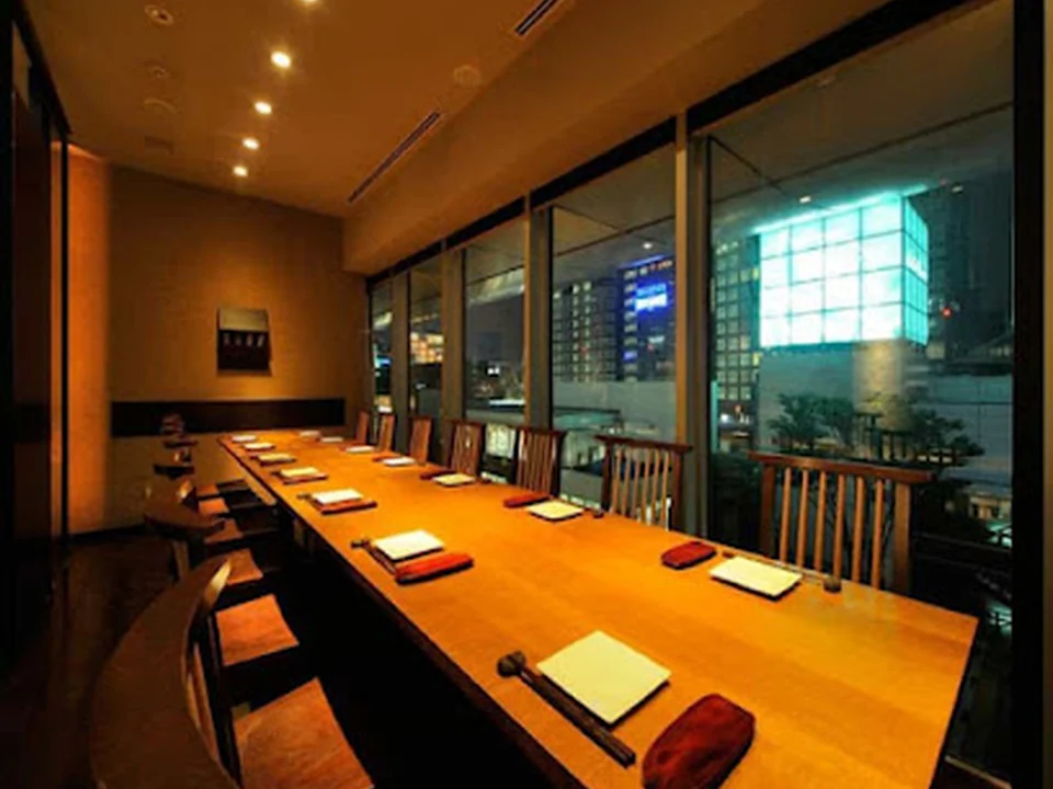 Dynamic Kitchen & Bar 響 新宿サザンタワー店, 東京