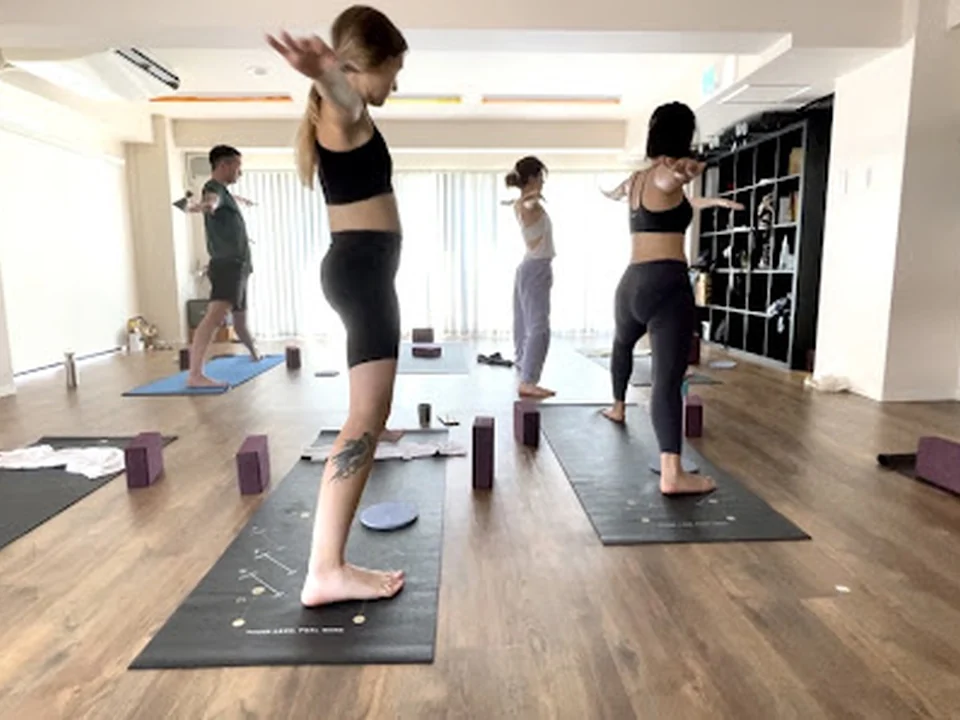 New York Style Yoga - English available Yoga Studio in Shibuya, Tokyo, 東京