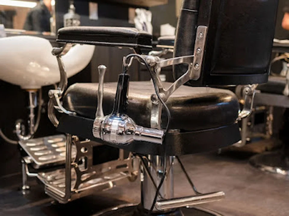 BroTokyo Barbershop 有楽町店, 東京
